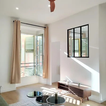 Magnifique 2 Pieces Place Massena Apartment Nizza